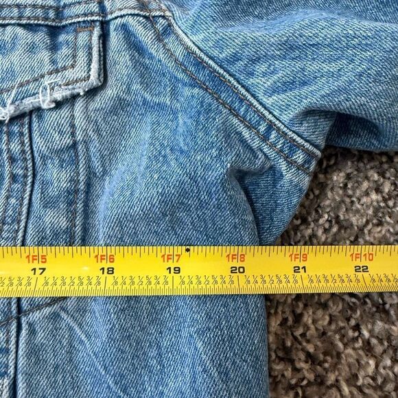 H&M Divided Medium Wash Distressed Jean Denim Jacket Coat Cropped L - Picture 5 of 7